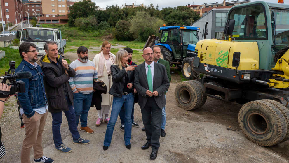 El consejero de Salud, César Pascual, realiza una visita institucional al municipio