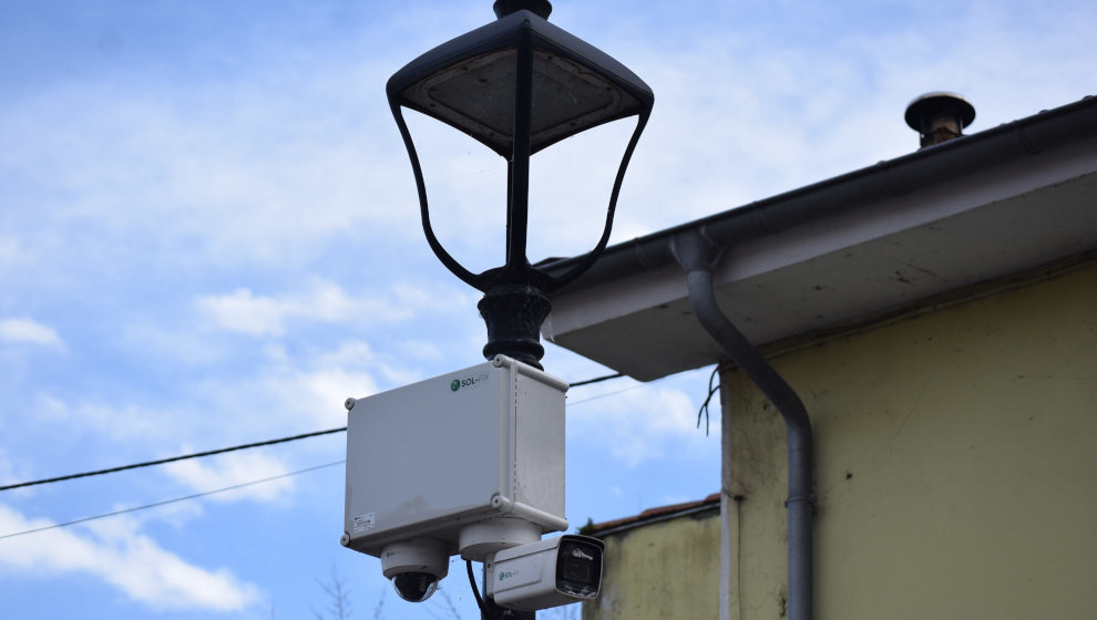 Cámara de videovigilancia instalada en Piélagos