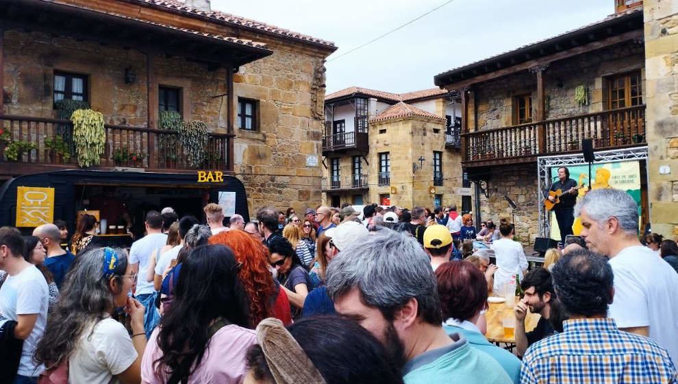 Público asistente a la II Feria del Queso de Liérganes