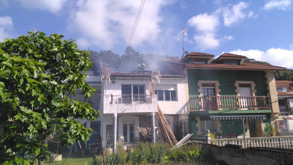 Incendio de una vivienda en Argoños  