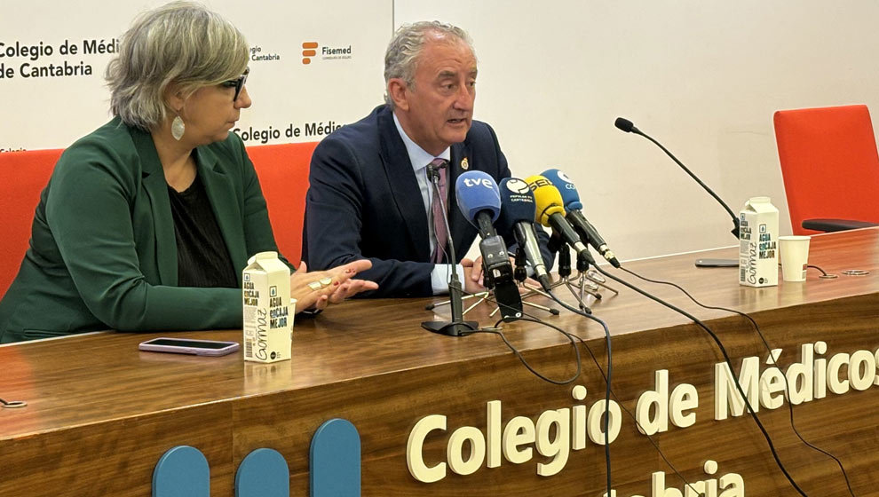 El Dr. Tomás Cobo junto a la Dra. Zaida Arteta en la presentación de la cita.