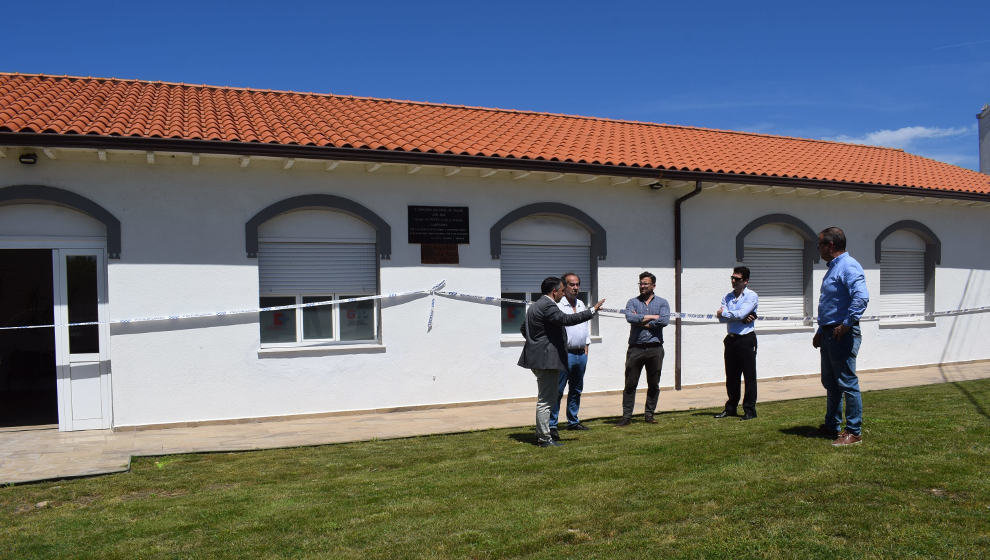 Encuentro entre representantes del Ayuntamiento de Piélagos y de la Consejería de Sanidad