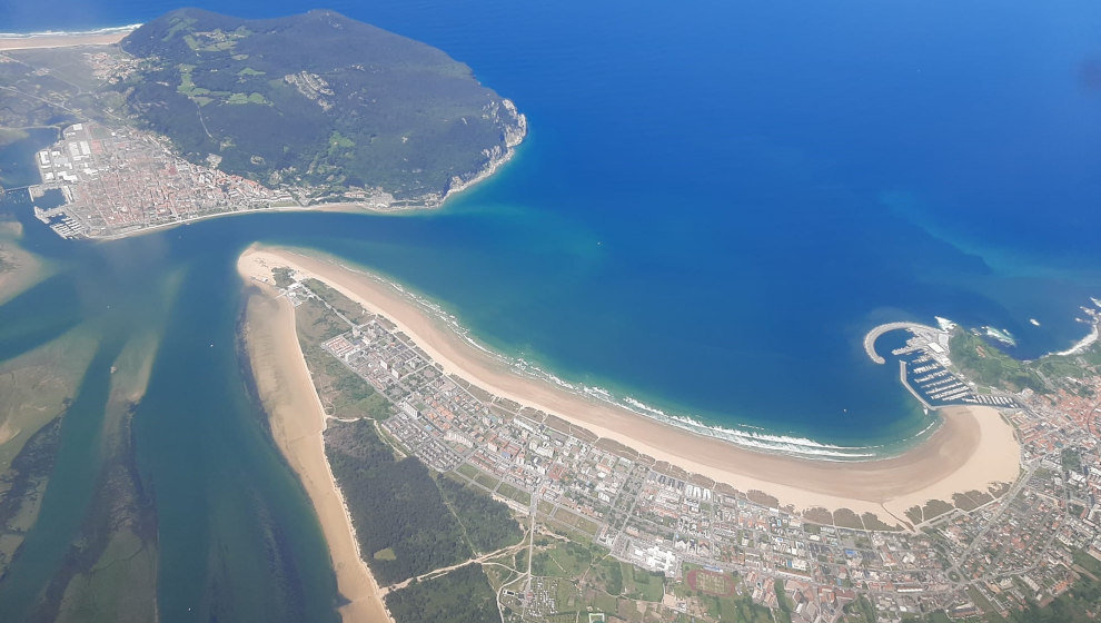 Vista aérea de la comarca oriental de Cantabria