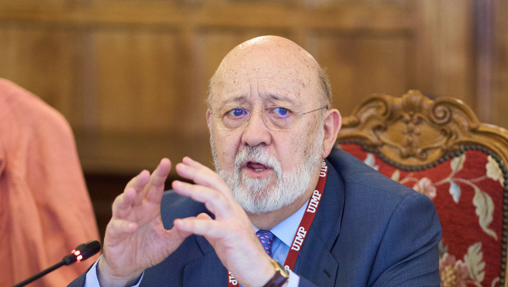 José Félix Tezanos en el curso 'Estructura y cambios sociales en la España actual' de la UIMP | Foto: Juanma Serrano