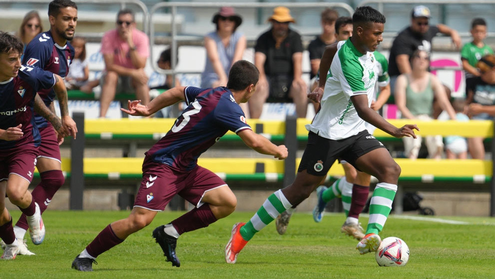 El Racing cosecha un empate en su tercer amistoso de pretemporada ante el Amorebieta