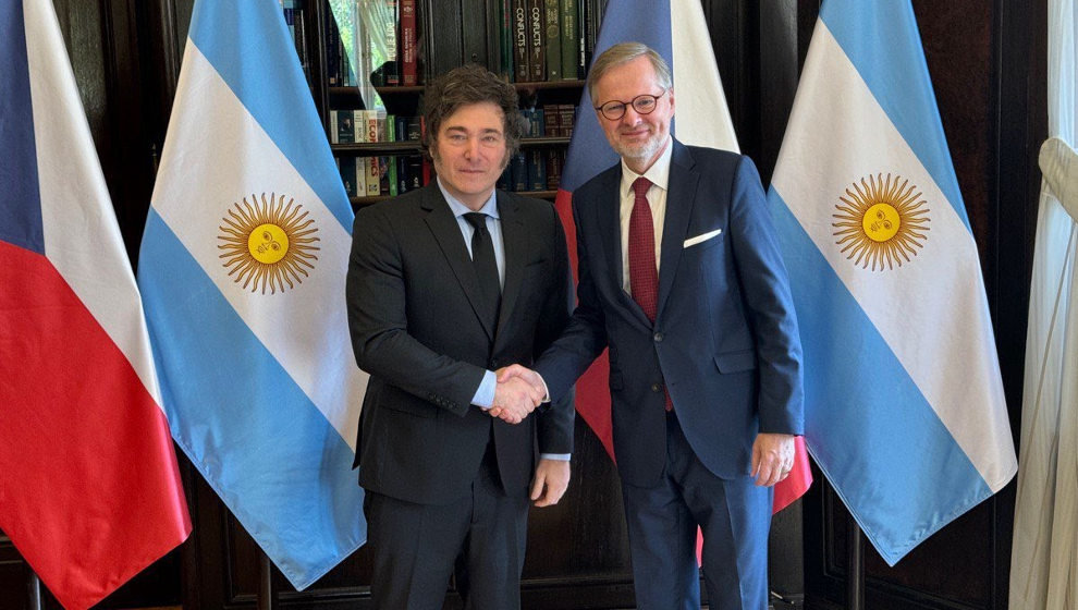 El primer ministro de República Checa, Petr Fiala, recibe al presidente de Argentina, Javier Milei