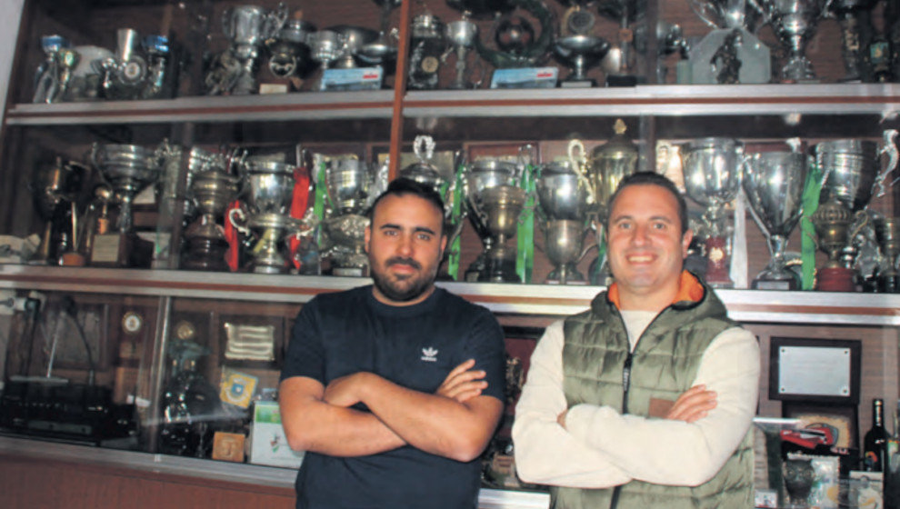 Álvaro López y Javier Crespo en las instalaciones del club