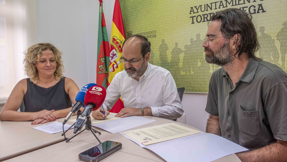 Firma del Convenio con la Asociación Portugal