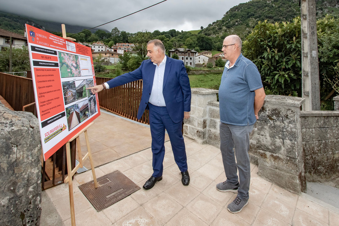 12:00 horas. Ayuntamiento de Arredondo  

El consejero de Fomento, Ordenación de Territorio y Medio Ambiente, Roberto Media, visita la pasarela peatonal de la carretera que una La Cavada con Ramales de la Victoria.