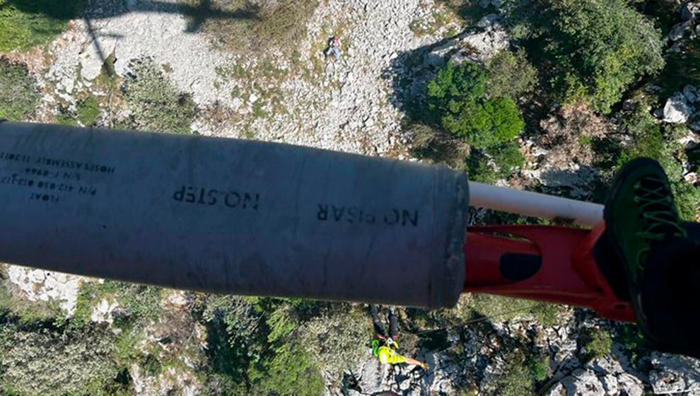 Rescate de un montañero enriscado en la ruta del desfiladero de La Hermida a la ermita de Santa Catalina. FOTO: 112