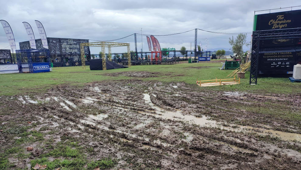 Situación de La Campa de La Magdalena durante la instalación de 'The Champions Burger' | Foto: O.B.