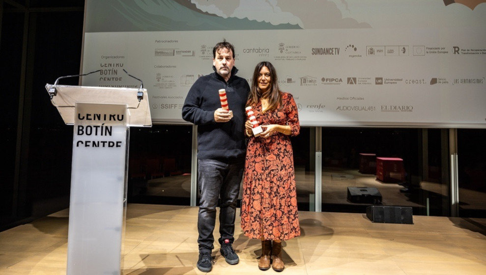 Los cineastas Isaki Lacuesta e Isa Campo, premio Faro de Honor Carlos Saura del FCS