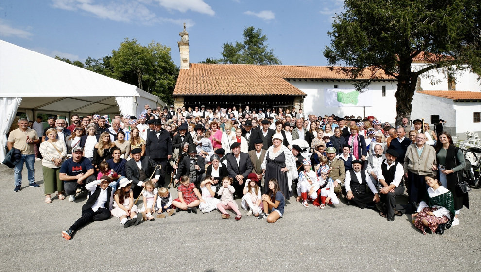 La Revilla de San Vicente de la Barquera y Larrevilla de Valdáliga celebran el centenario de su unificación