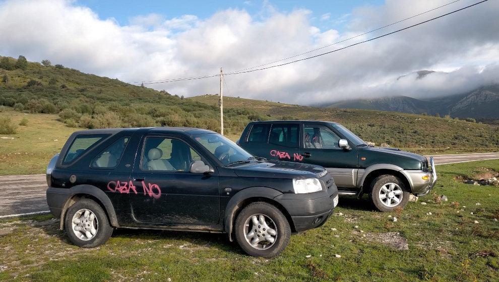 Vehículos rociados con pintura en Alto Campoo