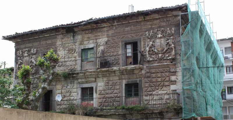 Andamio del Antiguo Hospital Militar de Santoña