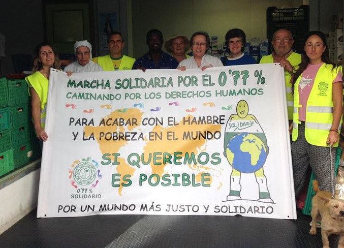 Integrantes de la Marcha Solidaria por el 0,77%, que este año cumple su 66 edición