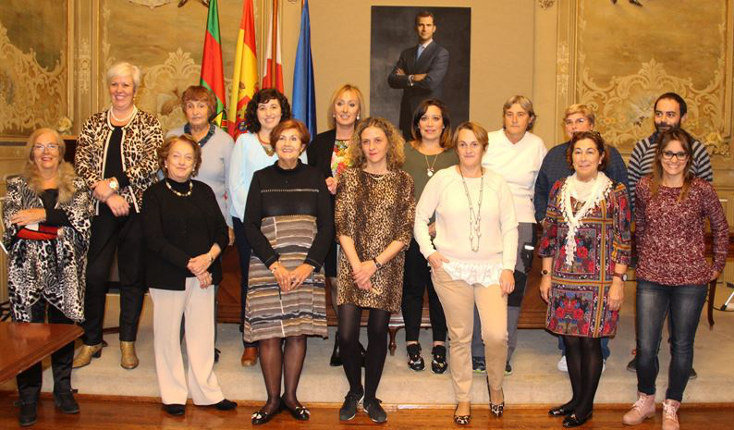 Imtegrantes del Consejo de la Mujer del Ayuntamiento de Torrelavega
