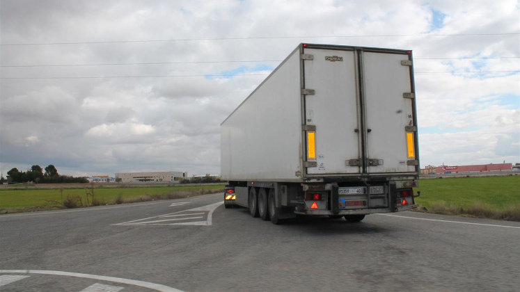 Los conductores de camiones tendrán que pagar un peaje por utilizar la A-8 para entrar o salir del País Vasco