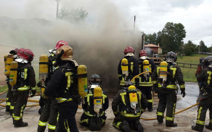 Torrelavega reforzará el cuerpo de bomberos durante los meses estivales