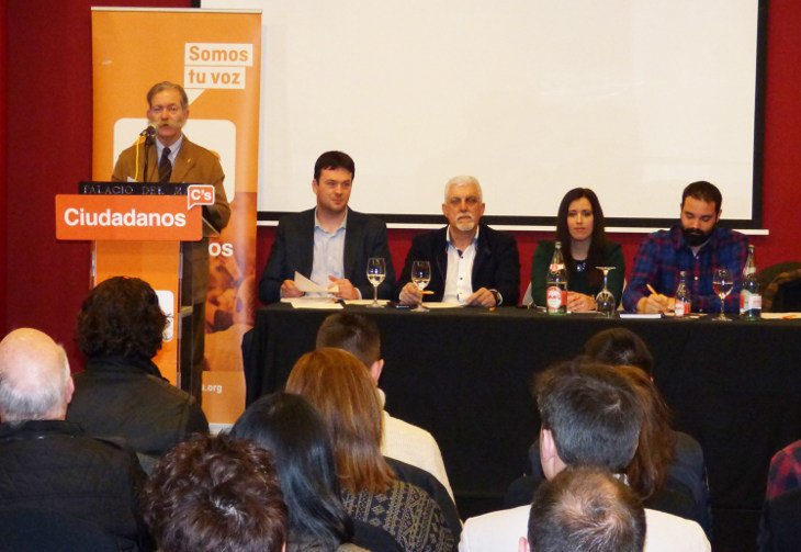 Los miembros de la Junta Directiva David González, Jesús Calleja, Noelia Rodero, Marcos Gutiérrez y Pedro Vicente González