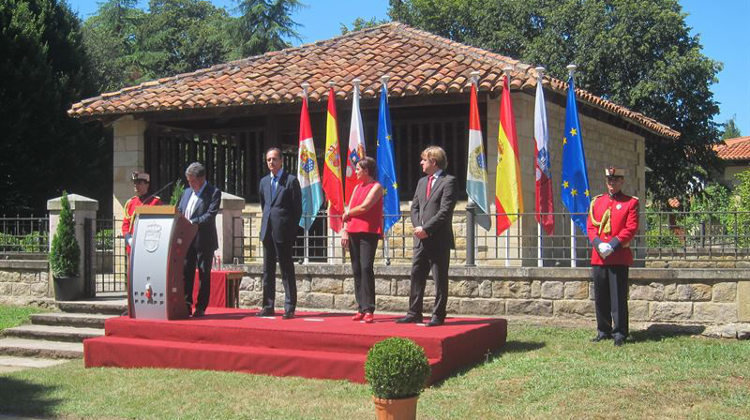El Día de las Instituciones de Cantabria ya es Fiesta de Interés Turístico Regional