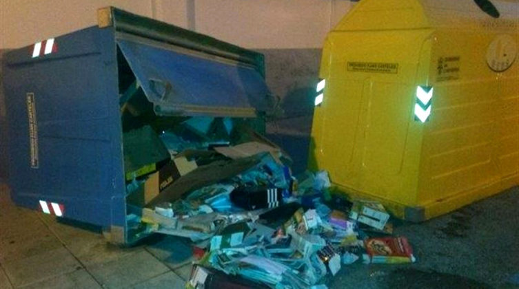 Los contenedores de Castro Urdiales sufren cada fin de semana actos vandálicos