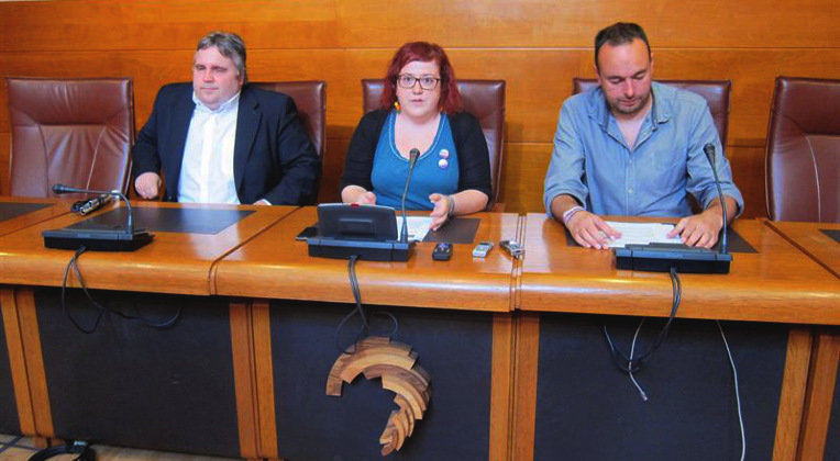 Los diputados de Podemos, Alberto Bolado, Verónica Ordóñez y José Ramón Blanco han solicitado la destitución de Salvador Blanco