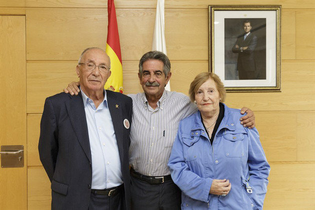 Antonio Casanueva, natural de Udías, y su esposa, Teresa Núñez, abuelos de Marta del Castillo junto con Miguel Ángel Revilla