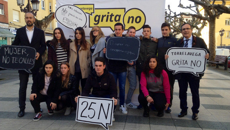 Manifestación de Torrelavega contra la Violencia de Género