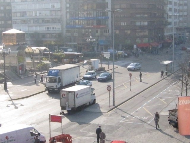 Tráfico, Vehículos En Santander