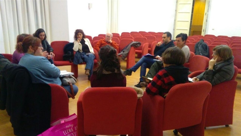 El área de Educación de Podemos dialoga con familias, profesores y alumnos su propuesta para una nueva ley educativa