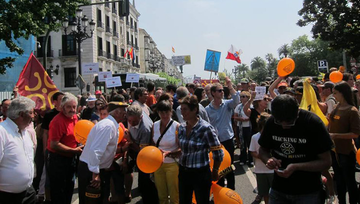 Imagen de archivo de una manifestación contra el fracking celebrada en Santander