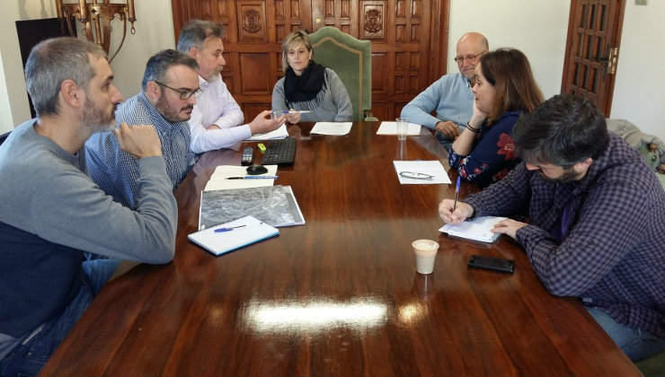 Reunión del equipo de Gobierno de Camargo con representantes de la Corporación