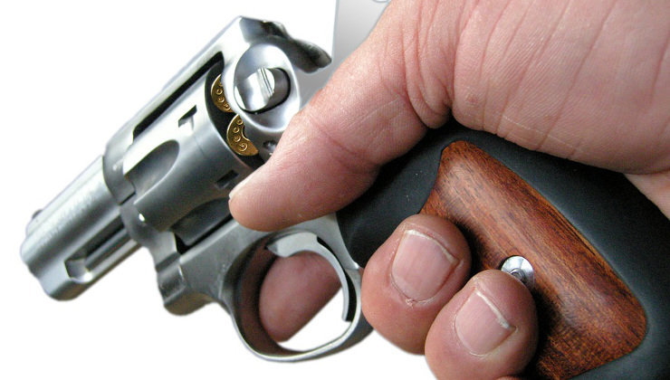 El atracador ha utilizado un revólver para robar al Banco Santander