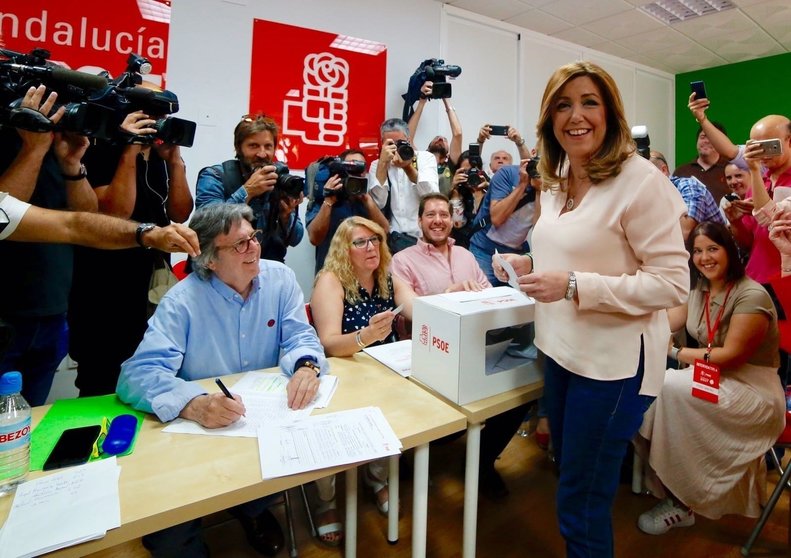 Susana Díaz votando en las Primarias