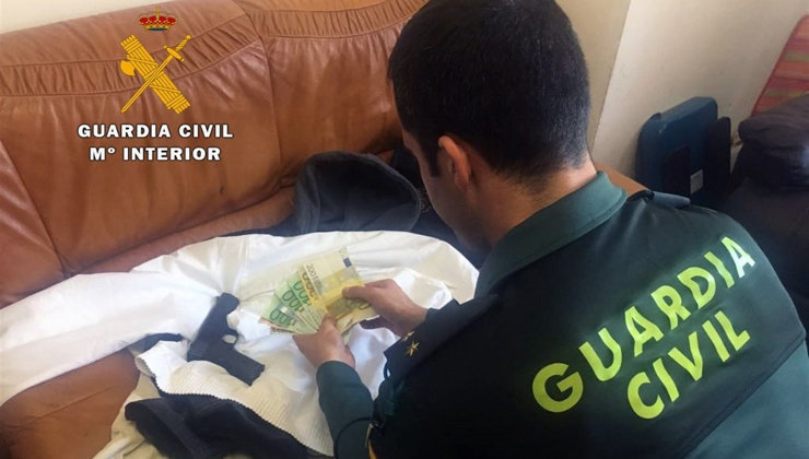 La Guardia Civil ha recuperado el dinero robado en Castro Urdiales
