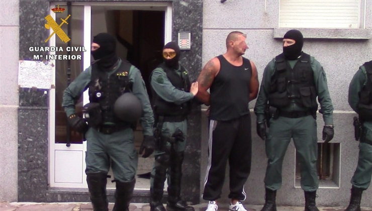 La Guardia Civil ha detenido a un hombre de 42 años por los robos en Los Corrales de Buelna y Puente San Miguel