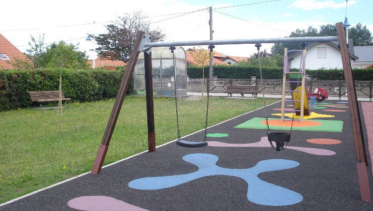 Suances ha renovado sus parques infantiles