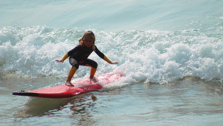 Suances acoge la primera prueba del Circuito Junior de Surf de Cantabria. Foto: Pixabay