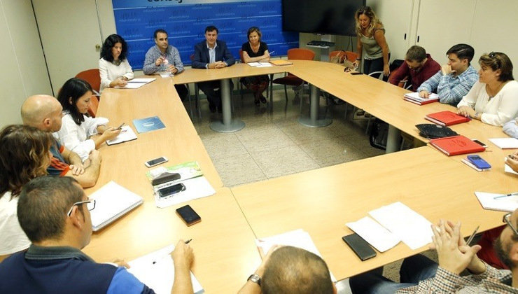 Reunión de la Junta de Personal Docente con el consejero de Educación, Francisco Fernández Mañanes