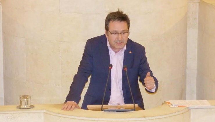 Juan Ramón Carrancio, durante un pleno en el Parlamento de Cantabria