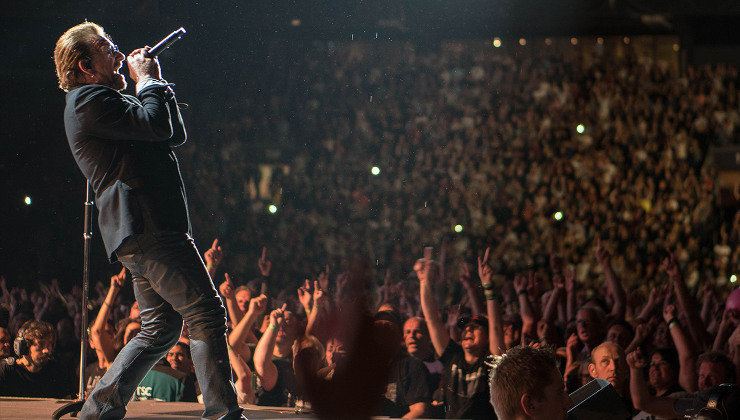 Bono, durante un concierto de U2. Foto: Facua
