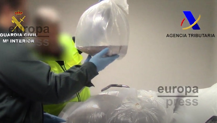 Interceptan 301 kilos de angulas en el aeropuerto de Barajas