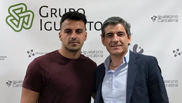 El deportista Eduardo Blasco y el director general de Igualatorio Cantabria, Pablo Corral