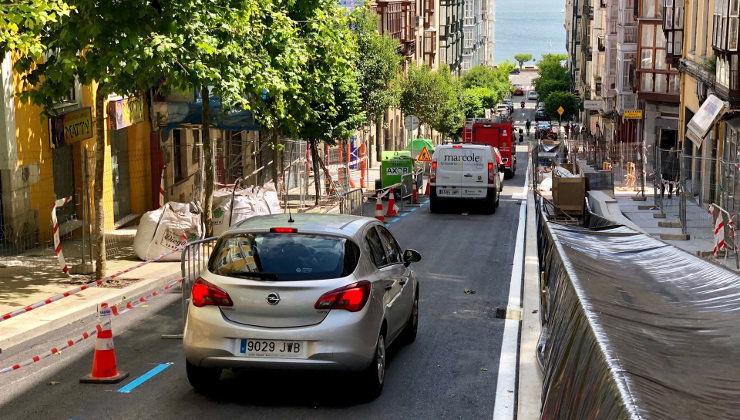 Los coches ya pueden circular por la calle Lope de Vega de Santander