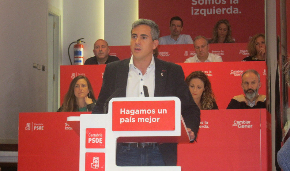 Pablo Zuloaga en el Comité Regional02