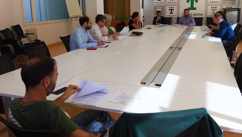 Reunión de la Comisión Técnica para la municipalización de la recogida de residuos de Torrelavega