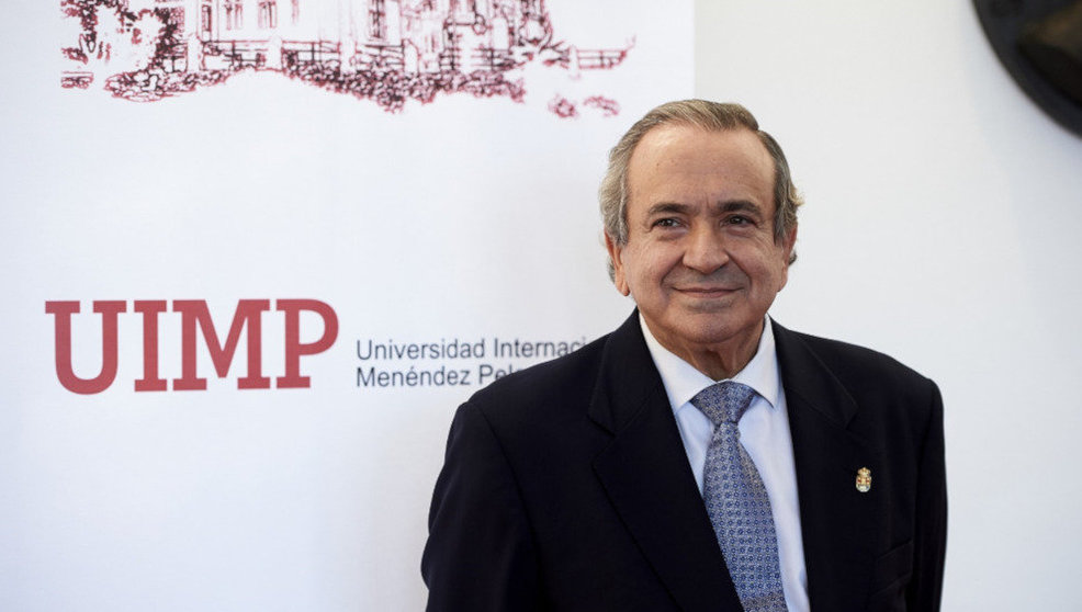 rector de la Universidad Internacional Menéndez Pelayo, Emilio-Lora Tamayo,