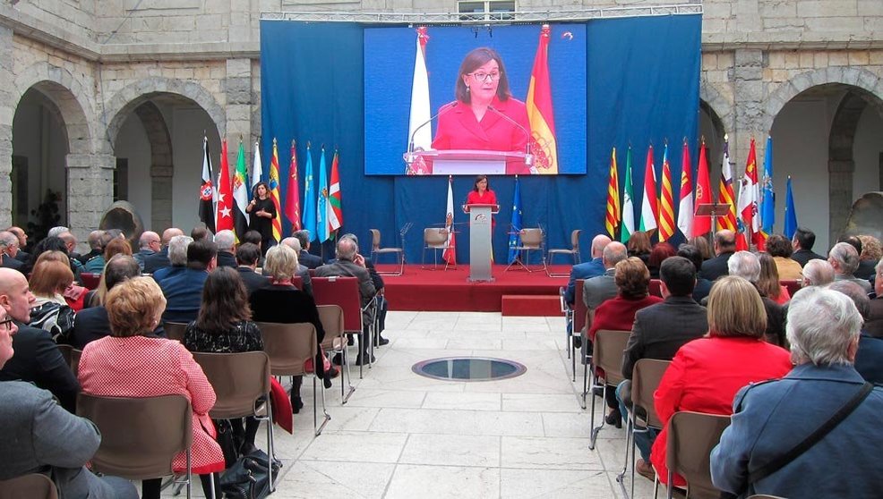 La presidenta del Parlamento de Cantabria, Dolores Gorostiaga, durante los actos del 40 aniversario de la Constitución