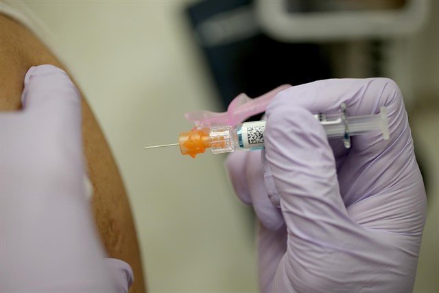 Convivir con la gripe y el coronavirus puede empeorar la atención sanitaria